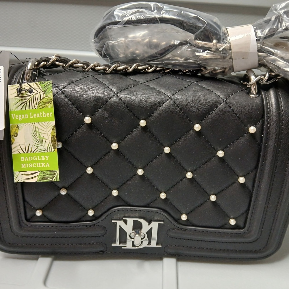 Badgley Mischka Black Crossbody Quilted Bag